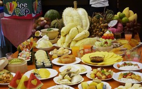 Muốn giảm cân cũng không được khi đứng trước hàng buffet sầu riêng vạn món ngon này