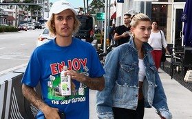 Justin Bieber đầu bù tóc rối, tái hợp cùng "mỹ nhân nóng bỏng nhất thế giới" trên phố