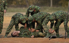 Sao nhập ngũ: Bảo Kun phát ngôn thiếu cẩn trọng, ngất xỉu và nôn mửa giữa thao trường