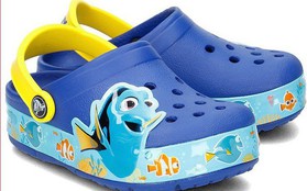 Nắng mưa là chuyện của trời, Crocs giảm giá "hời" là phải mua ngay!