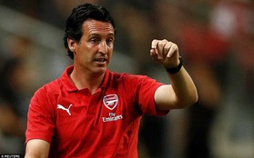 HLV Unai Emery nhận trận thua đầu tiên khi dẫn dắt Arsenal