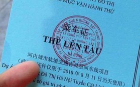 Ban Quản lý đường sắt trên cao giải thích về tấm thẻ lên tàu mở đầu bằng tiếng Trung Quốc