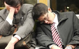 Chính phủ Nhật đề xuất cho nghỉ làm sáng thứ 2 để giảm tình trạng làm việc đến chết