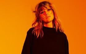 Tương lai Taylor Swift sẽ ra sao khi hết hạn hợp đồng với hãng thu âm "đỡ đầu" cho mình từ năm 15 tuổi?