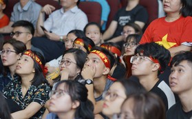 Sinh viên ĐH Bách Khoa, ĐH Kinh tế Quốc dân lo âu khi Olympic Việt Nam bị Hàn Quốc dẫn trước 2 bàn