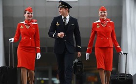 Cận cảnh lò đào tạo các nữ tiếp viên hàng không Nga xinh đẹp