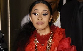 Chẳng hề "quê xệ" mà Cardi B còn tự mỉa mai về hình ảnh u đầu sau cuộc đánh nhau với Nicki Minaj