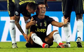 Fan xót thương khi thấy Ronaldo khóc, cho rằng trọng tài xử ép
