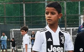 Con trai Ronaldo ghi tới 4 bàn trong ngày ra mắt đội U9 Juventus