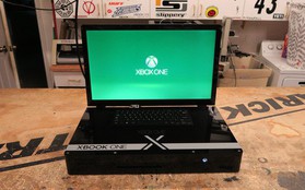 Anh chàng hacker này biến Xbox One X thành một chiếc laptop độc nhất vô nhị có giá 2.500 USD