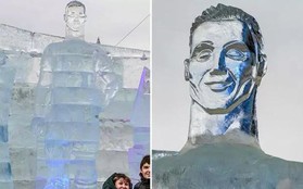 Ronaldo lại có thêm một bức tượng "vạn người chê"