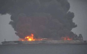 Tàu chở dầu đụng tàu hàng trong đêm, 32 người mất tích