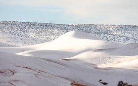 Thế giới lạnh siêu mạnh đến mức sa mạc Sahara nóng bỏng cũng bị tuyết phủ tới 40 cm