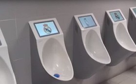 Real Madrid lắp cả chục chiếc TV trong toilet để làm gì thế này?