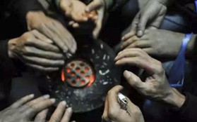 Trung Quốc: Bắt giam những người đốt than sưởi ấm