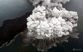 Indonesia nâng cảnh báo vì núi lửa hoạt động mạnh