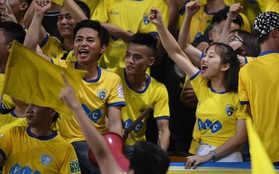 CLB Thanh Hoá thoát kiếp cuối bảng, TP HCM đòi lại ngôi đầu từ Hà Nội FC đầy kịch tính