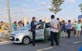 Cà Mau: Tài xế taxi nghi bị khách cứa cổ, cướp tài sản trong đêm