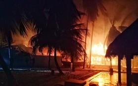 Khu nghỉ dưỡng hạng sang Maldives bốc cháy, khách hoảng sợ bỏ chạy
