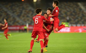 Nhà báo Jordan: "Các cầu thủ Việt Nam chạy nhanh như gió. Đá hay chẳng kém gì Hàn Quốc"