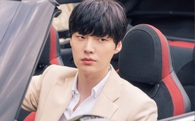 Nhìn Ahn Jae Hyun làm "tổng tài" điển trai ngất ngưởng ở phim mới, ai mà nghĩ anh đang có scandal cơ chứ!