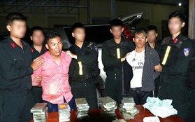 Phá chuyên án ma túy, bắt 2 đối tượng, thu 30 bánh heroin, 6000 viên ma túy tổng hợp