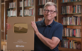 Tỷ phú Bill Gates rinh Nút Vàng YouTube sau 7 năm, kênh triệu sub chưa một lần thèm bật quảng cáo
