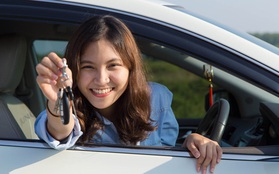 Nghe thật lạ nhưng kết quả nghiên cứu và thống kê lại cho thấy: Phụ nữ lái xe an toàn hơn đàn ông!