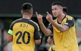Cầu thủ "tỷ phú" Faiq Bolkiah tranh cãi với đội trưởng U22 Brunei khi chứng kiến đội nhà thua chóng vánh trước Việt Nam