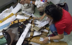 Lô "hàng nóng" cực lớn vận chuyển bằng đường bưu điện từ phía Bắc vào Sài Gòn