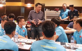 Lãnh đạo VFF động viên đội tuyển U22 Việt Nam trước trận gặp U22 Indonesia