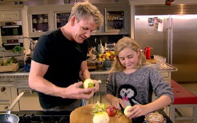 Có bố là đầu bếp triệu phú nhưng các con của Gordon Ramsay vẫn phải ngồi máy bay hạng thường, không bao giờ được vào nhà hàng sang trọng