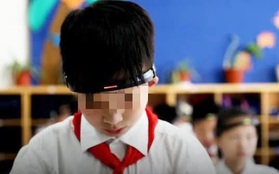 Học sinh Trung Quốc phải đeo "vòng kim cô" quét sóng não trên lớp, dư luận nổ ra tranh cãi dữ dội