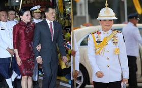 Hoàng hậu Thái Lan "biến hóa" liên tục sau khi Hoàng quý phi bị phế truất, khoe vẻ đẹp cá tính trong sự kiện mới nhất