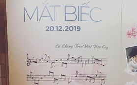 Phim Mắt Biếc bị tố sai nhạc lý cơ bản trên poster: Khuông nhạc chỉ có 4 dòng kẻ, nốt nhạc sai bét nhè