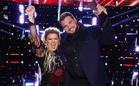 Chung kết The Voice US 17: Kelly Clarkson quá mạnh, thắng lần thứ 3 trong 4 mùa tham gia!
