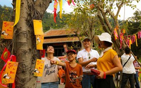 Người dân hào hứng với “Lễ hội Thần Tài” cầu may mắn đầu năm mới ở Đà Nẵng