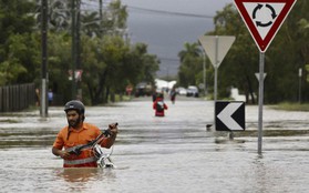 Lũ lụt nghiêm trọng tại Australia làm hàng nghìn ngôi nhà bị phá hủy