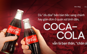 Dù là “đu đưa” bên bàn tiệc sang chảnh hay giản đơn ở quán xá bình dân, Coca-Cola vẫn cứ là bạn thân, “chân ái”!