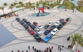 Dàn xe VinFast xếp thành hình chữ V khổng lồ - biểu tượng cho tinh thần mãnh liệt Việt Nam
