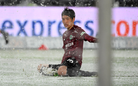 Phải đá dưới tuyết trắng như U23 Việt Nam tại Thường Châu, tuyển thủ Nhật Bản mất oan một bàn thắng