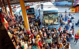 Dòng người ùn ùn đổ về Thái Lan dịp lễ Songkran, "7 ngày nguy hiểm" bắt đầu