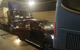 4 ô tô va chạm liên hoàn trong hầm Hải Vân, 2 người bị thương