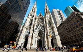 Mỹ: Bắt giữ người mang 2 can xăng cùng bật lửa vào nhà thờ Thánh Patrick tại New York