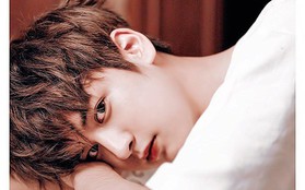 Tấm ảnh "bắt lú" nhất ngày: Đây là Chanyeol (EXO) hay sao nhí "Người thừa kế" một thời Chanwoo (iKON)?