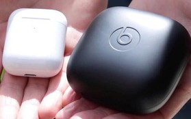 So sánh AirPods và Powerbeats Pro: Đều do Apple sản xuất, mèo nào cắn mỉu nào?