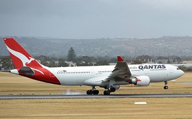 Máy bay của hãng Qantas phải hạ cánh khẩn cấp do sự cố điện