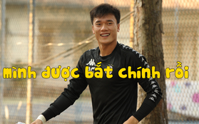 Thủ môn Bùi Tiến Dũng lần đầu tiên bắt chính cho Hà Nội FC, đối đầu với em trai và bạn thân Hà Đức Chinh