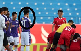 Đình Trọng chắp tay cầu nguyện, Thành Lương nhanh trí sơ cứu cho tuyển thủ U22 bị bất tỉnh bằng... băng đội trưởng