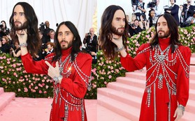 Màn xuất hiện kinh dị nhất Met Gala 2019: Jared Leto khoe... cái đầu thứ 2, bao ngôi sao chặt chém cũng không đọ được